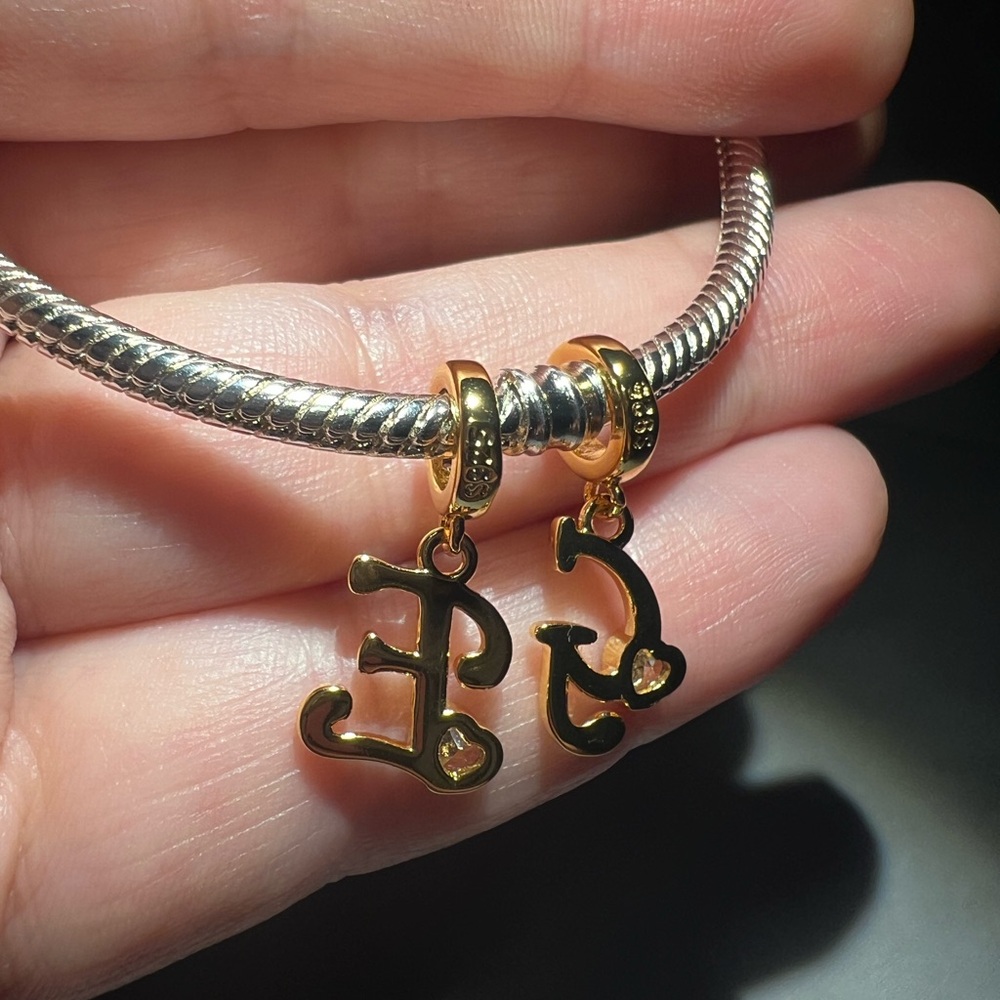 Letter E Charm (One Charm) - Picture 7 of 12